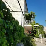 דירה Danica *